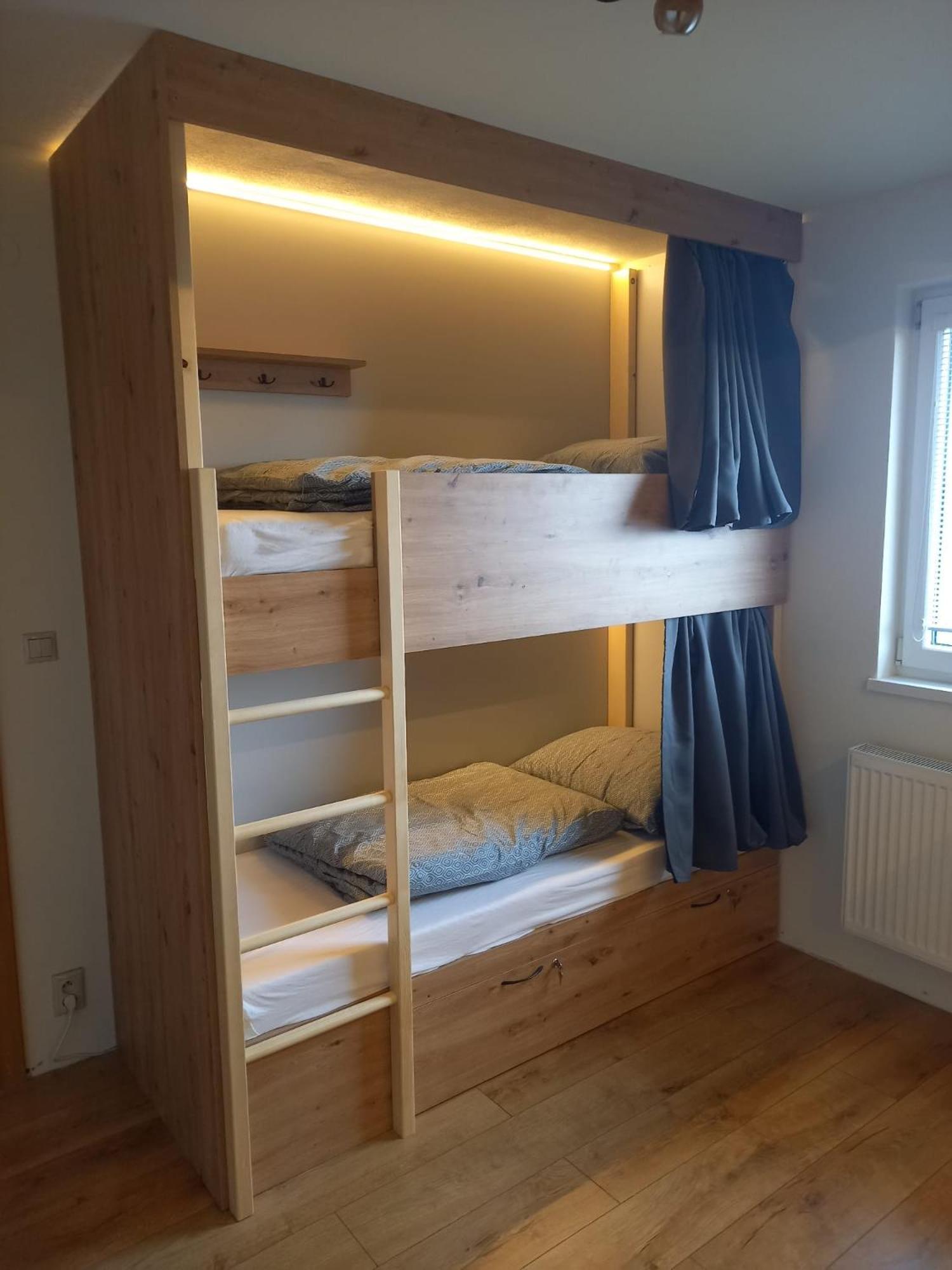 Sherpa'S Hostel High Tatras Strbske Pleso Luaran gambar